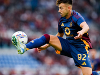 Stephan El Shaarawy of AS Roma controls the ball during the Serie A Enilive match between AS Roma and Udinese Calcio at Stadio Olimpico on S...