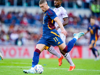 Artem Dovbyk of AS Roma scores first goal during the Serie A Enilive match between AS Roma and Udinese Calcio at Stadio Olimpico on Septembe...