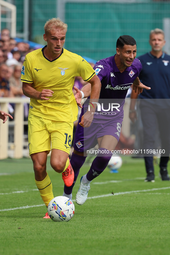 Rolando Mandragora of ACF Fiorentina and Gustav Isaksen of SS Lazio, during  the Italian Serie A football match between ACF Fiorentina and S...