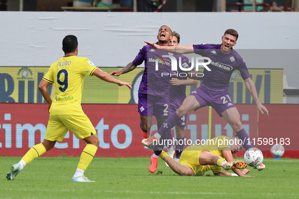 Robin Gosens with Domilson Cordeiro Dos Santos Dodo of ACF Fiorentina controls the ball during the Italian Serie A football match between AC...