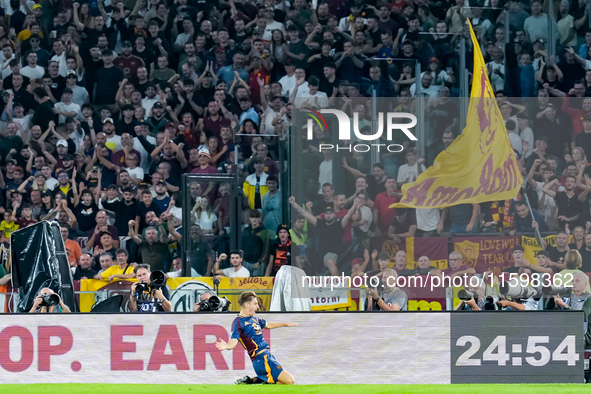 Tommaso Baldanzi of AS Roma celebrates after scoring third goal during the Serie A Enilive match between AS Roma and Udinese Calcio at Stadi...