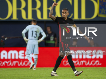 Raphinha of FC Barcelona celebrates after scoring the 1-4 goal during the La Liga match between Villarreal CF and FC Barcelona at La Ceramic...