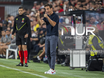 Inigo Perez, head coach of Rayo Vallecano, is seen during the La Liga EA Sports 2024/25 football match between Rayo Vallecano and Atletico d...