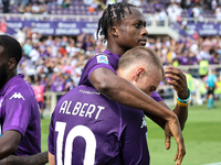 Albert Gudmundsson of ACF Fiorentina celebrates with teammates after scoring a goal during the Italian Serie A football match between ACF Fi...