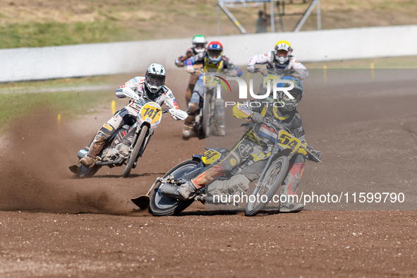 Mika Meijer (54) of The Netherlands in blue leads Andrew Appleton (141) of Great Britain in white, Hynek Stichauer (86) of Czech Republic in...