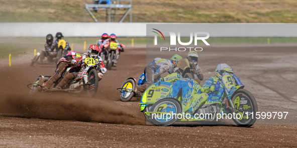 Mitch Goddard and Paul Smith (9) of Great Britain in white lead Wilfred Detz and Britget Portijk (1) of The Netherlands in yellow and Jeremy...