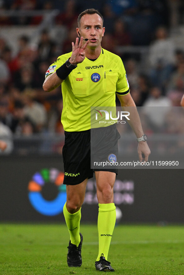 Referee Ermanno Feliciani officiates during the 5th day of the Serie A Championship between A.S. Roma and Udinese Calcio at the Olympic Stad...