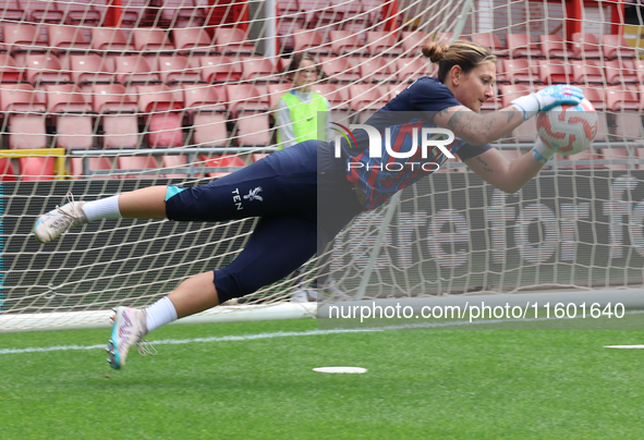 Shae Yanez of Crystal Palace Women warms up before the Barclays FA Women's Super League soccer match between Tottenham Hotspur Women and Cry...