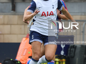 Amanda Nilden (on loan from Juventus) of Tottenham Hotspur Women is in action during the Barclays FA Women's Super League soccer match betwe...