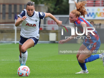 Hayley Raso of Tottenham Hotspur Women takes on Annabel Blanchard of Crystal Palace Ladies during the Barclays FA Women's Super League socce...