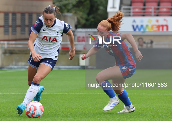 Hayley Raso of Tottenham Hotspur Women takes on Annabel Blanchard of Crystal Palace Ladies during the Barclays FA Women's Super League socce...