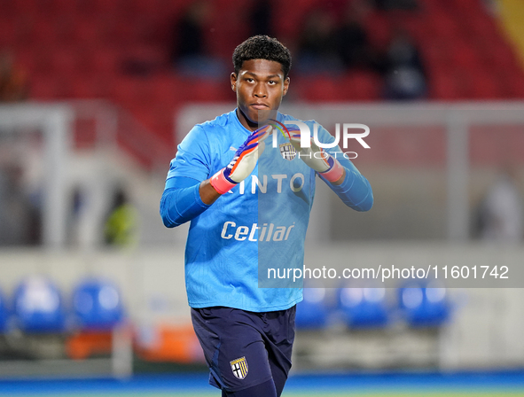 Zion Suzuki of Parma Calcio during the Serie A match between Lecce and Parma in Lecce, Italy, on September 21, 2024. 