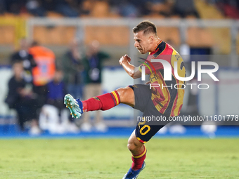 Ylber Ramadani of US Lecce is in action during the Serie A match between Lecce and Parma in Lecce, Italy, on September 21, 2024. (