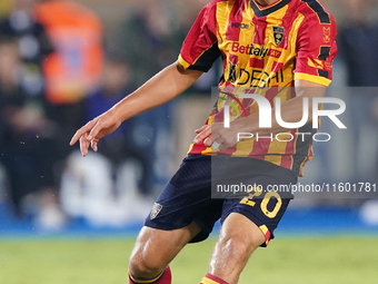 Ylber Ramadani of US Lecce is in action during the Serie A match between Lecce and Parma in Lecce, Italy, on September 21, 2024. (