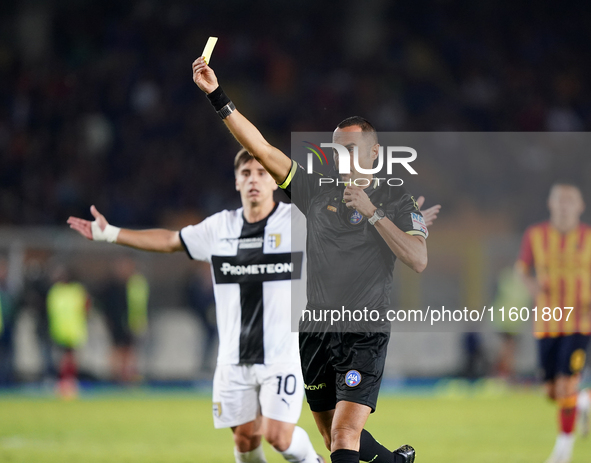 Referee Marco Guida officiates the Serie A match between Lecce and Parma in Lecce, Italy, on September 21, 2024. 