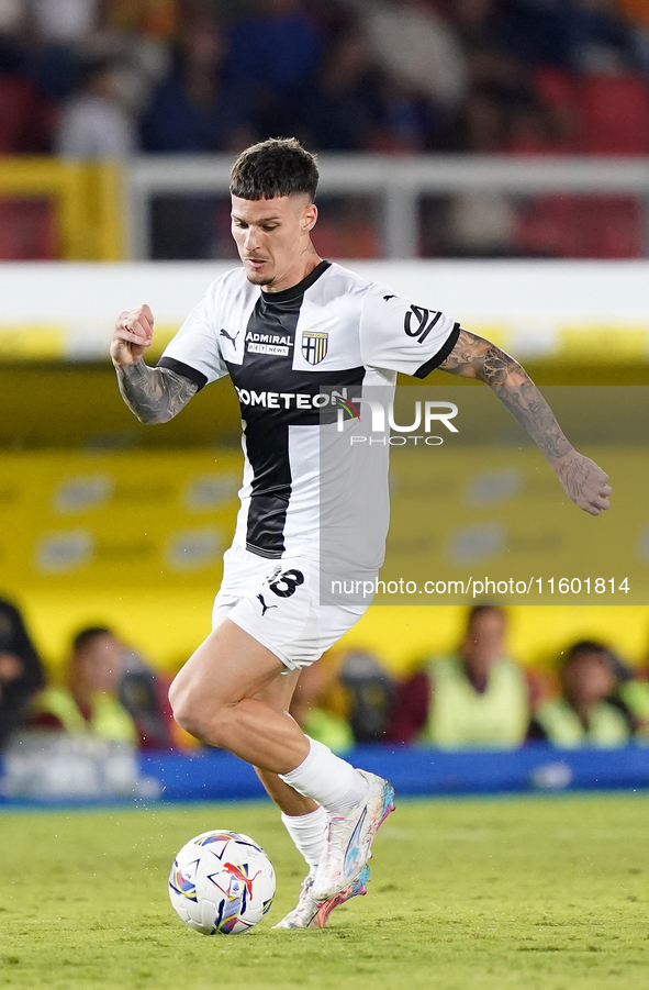 Dennis Man of Parma Calcio is in action during the Serie A match between Lecce and Parma in Lecce, Italy, on September 21, 2024. 