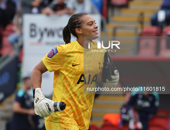 Becky Spencer of Tottenham Hotspur Women during the Barclays FA Women's Super League soccer match between Tottenham Hotspur Women and Crysta...