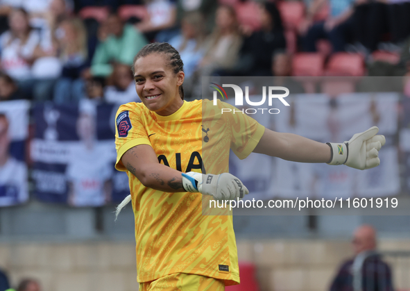 Becky Spencer of Tottenham Hotspur Women is in action during the Barclays FA Women's Super League soccer match between Tottenham Hotspur Wom...