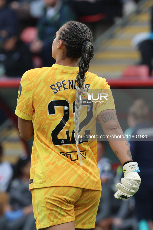 Becky Spencer of Tottenham Hotspur Women is in action during the Barclays FA Women's Super League soccer match between Tottenham Hotspur Wom...