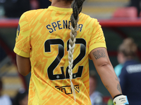 Becky Spencer of Tottenham Hotspur Women is in action during the Barclays FA Women's Super League soccer match between Tottenham Hotspur Wom...