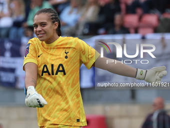 Becky Spencer of Tottenham Hotspur Women is in action during the Barclays FA Women's Super League soccer match between Tottenham Hotspur Wom...