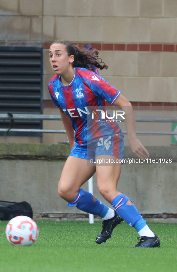 Brooke Aspin (on loan from Chelsea) of Crystal Palace Women is in action during the Barclays FA Women's Super League soccer match between To...