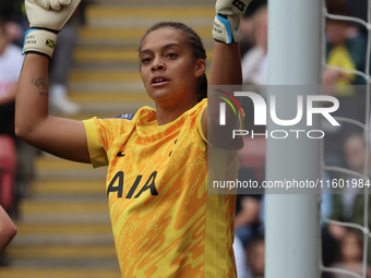 Becky Spencer of Tottenham Hotspur Women is in action during the Barclays FA Women's Super League soccer match between Tottenham Hotspur Wom...