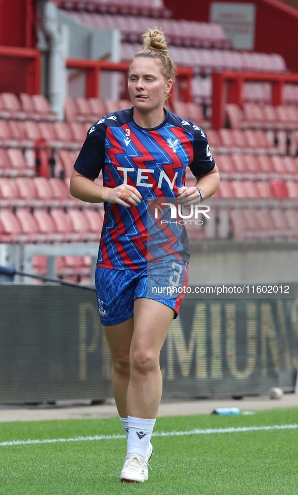 Felicity Gibbons of Crystal Palace Women warms up before the Barclays FA Women's Super League soccer match between Tottenham Hotspur Women a...