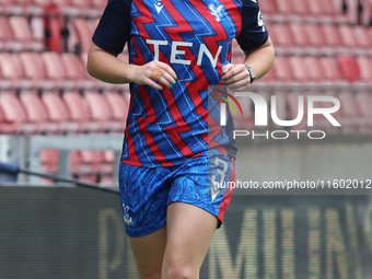 Felicity Gibbons of Crystal Palace Women warms up before the Barclays FA Women's Super League soccer match between Tottenham Hotspur Women a...