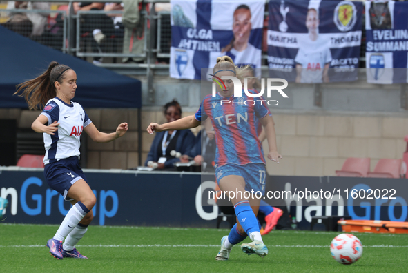 Alexia Potter (on loan from Chelsea) of Crystal Palace Women is in action during the Barclays FA Women's Super League soccer match between T...