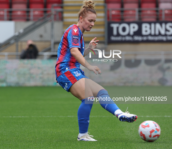 Felicity Gibbons of Crystal Palace Women is in action during the Barclays FA Women's Super League soccer match between Tottenham Hotspur Wom...