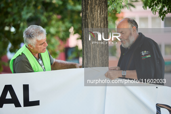 The Union de Uniones de Agricultores y Ganaderos holds a rally on Monday, September 23, in front of the European Commission building in Madr...