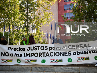 The Union de Uniones de Agricultores y Ganaderos holds a rally on Monday, September 23, in front of the European Commission building in Madr...