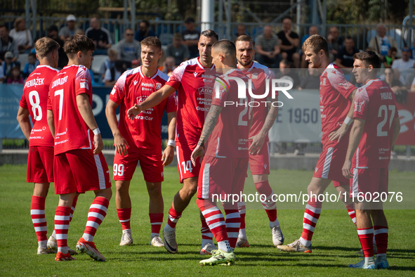 Resovia players during the game between Hutnik Krakow and Resovia Rzeszow in Krakow, Poland, on September 22, 2024. Betclic 2 Liga, Polish f...