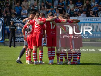 Resovia players during the game between Hutnik Krakow and Resovia Rzeszow in Krakow, Poland, on September 22, 2024. Betclic 2 Liga, Polish f...