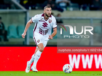 Sebastian Walukiewicz of Torino FC during the Serie A Enilive match between Hellas Verona and Torino FC at Stadio Marcantonio Bentegodi on S...