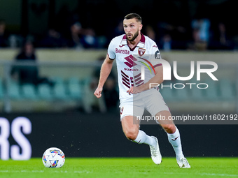 Sebastian Walukiewicz of Torino FC during the Serie A Enilive match between Hellas Verona and Torino FC at Stadio Marcantonio Bentegodi on S...