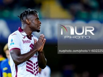 Duvan Zapata of Torino FC looks dejected during the Serie A Enilive match between Hellas Verona and Torino FC at Stadio Marcantonio Bentegod...