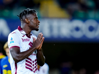 Duvan Zapata of Torino FC looks dejected during the Serie A Enilive match between Hellas Verona and Torino FC at Stadio Marcantonio Bentegod...