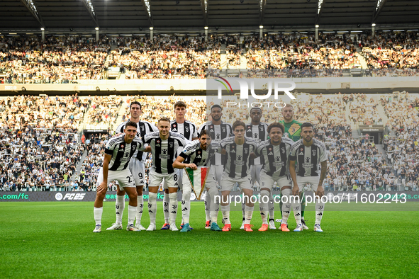 The Juventus team poses during the Serie A match between Juventus and Napoli at Allianz Stadium in Turin, Italy, on September 21, 2024. 