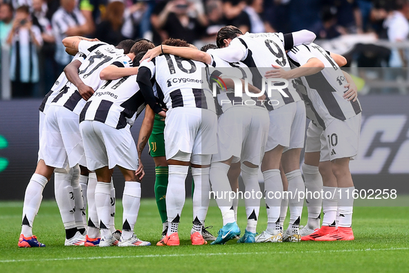 The Juventus team stands before the Serie A match between Juventus and Napoli at Allianz Stadium in Turin, Italy, on September 21, 2024. 