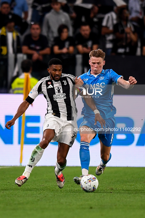 Gleison Bremer of Juventus battles for the ball with Francis McTominay of SSC Napoli during the Serie A match between Juventus and Napoli at...