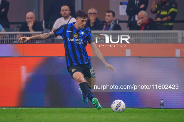 Alessandro Bastoni during FC Internazionale against AC Milan, Serie A, at Giuseppe Meazza Stadium in Milan, Italy, on September 22, 2024. 