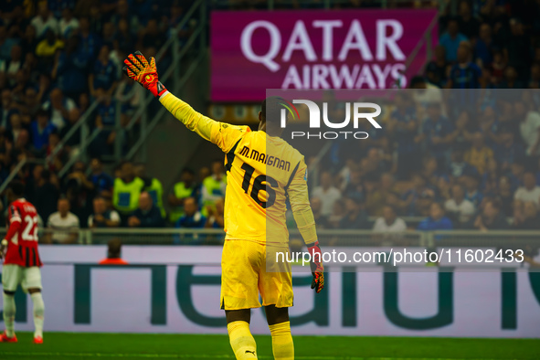 Mike Maignan during FC Internazionale against AC Milan, Serie A, at Giuseppe Meazza Stadium in Milan, Italy, on September 22, 2024. 