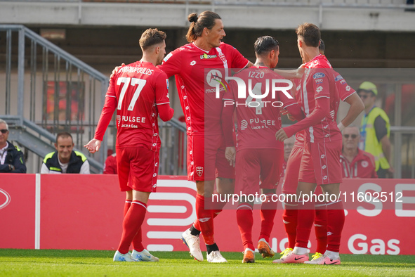 Milan Djuric celebrates the goal with his teammates during the match between AC Monza and Bologna FC 1909, Serie A, at U-Power Stadium in Mo...