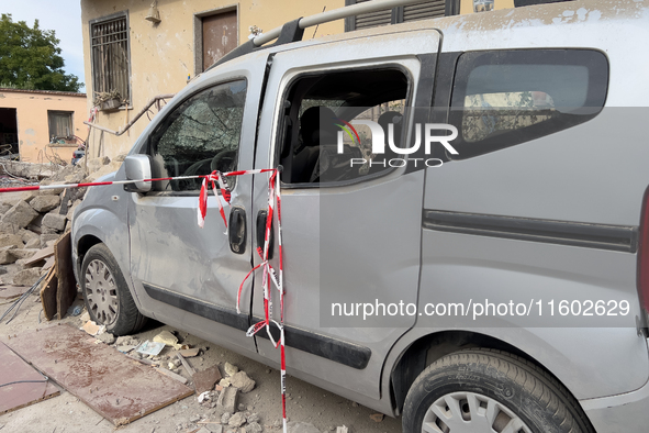 People dig through the rubble of a building that collapses in Saviano, near Naples, on Sunday morning. According to initial reconstructions,...