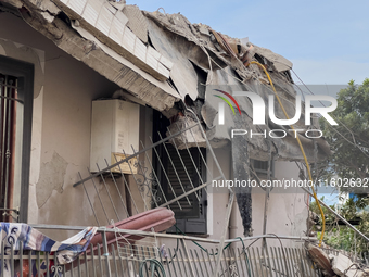 People dig through the rubble of a building that collapses in Saviano, near Naples, on Sunday morning. According to initial reconstructions,...