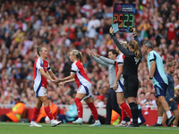 Caitlin Ford comes off for Beth Mead during the Barclays FA Women's Super League match between Arsenal and Manchester City at the Emirates S...