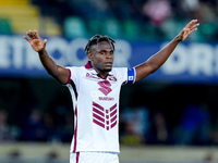 Duvan Zapata of Torino FC gestures during the Serie A Enilive match between Hellas Verona and Torino FC at Stadio Marcantonio Bentegodi on S...