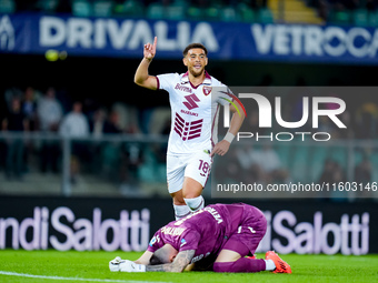 Che' Adams of Torino FC celebrates after scoring third goal during the Serie A Enilive match between Hellas Verona and Torino FC at Stadio M...